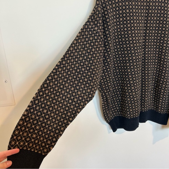 Claiborne Vintage Heavy Knit Patterned Sweater - Picture 4 of 5